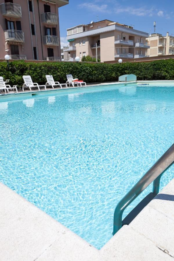 Hotel Primavera Sul Mare Лидо-ди-Савио Экстерьер фото