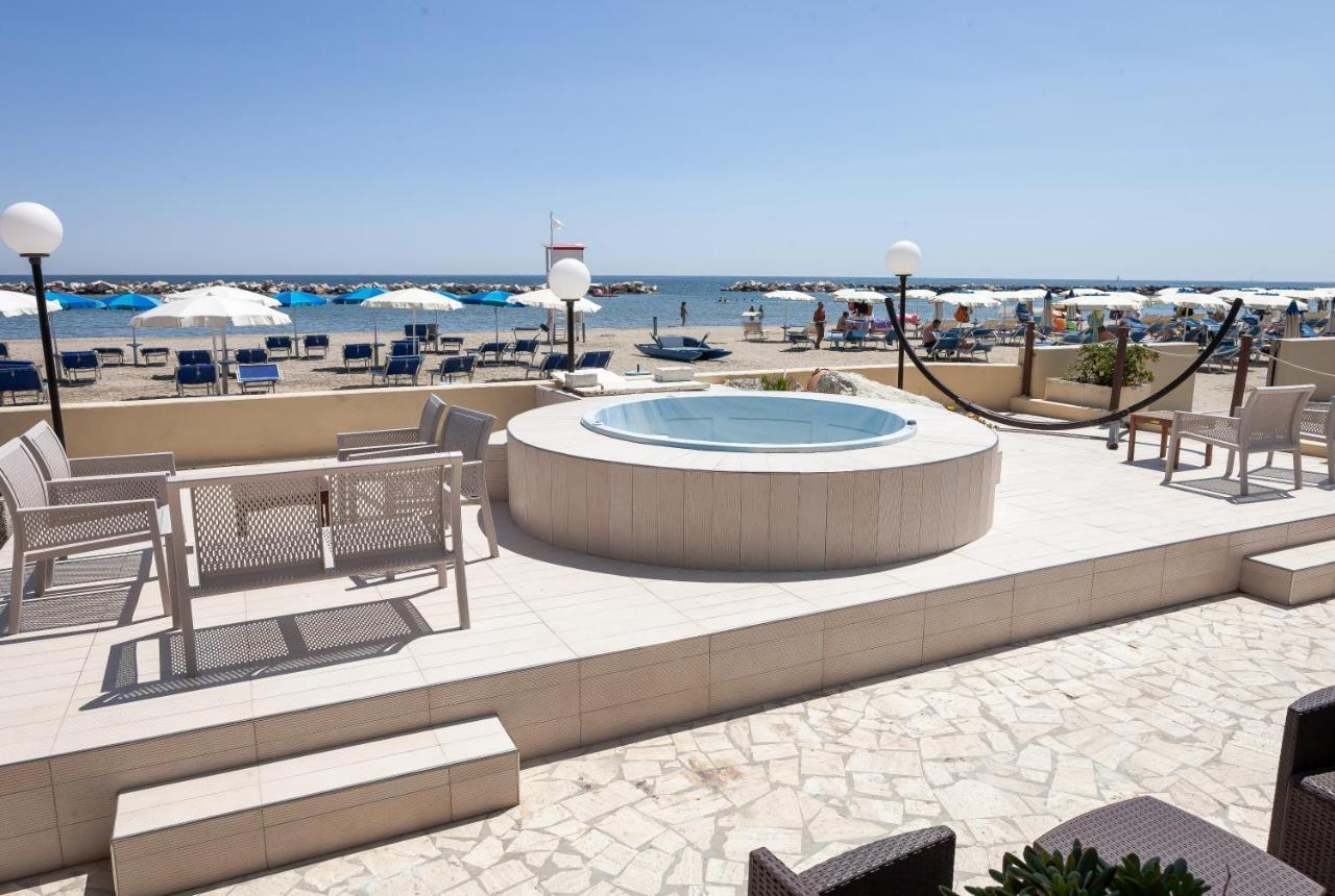 Hotel Primavera Sul Mare Лидо-ди-Савио Экстерьер фото