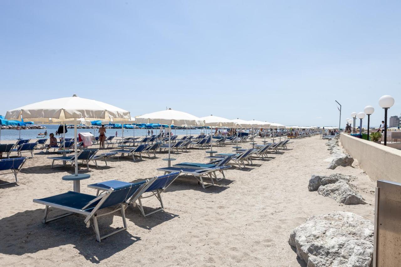 Hotel Primavera Sul Mare Лидо-ди-Савио Экстерьер фото