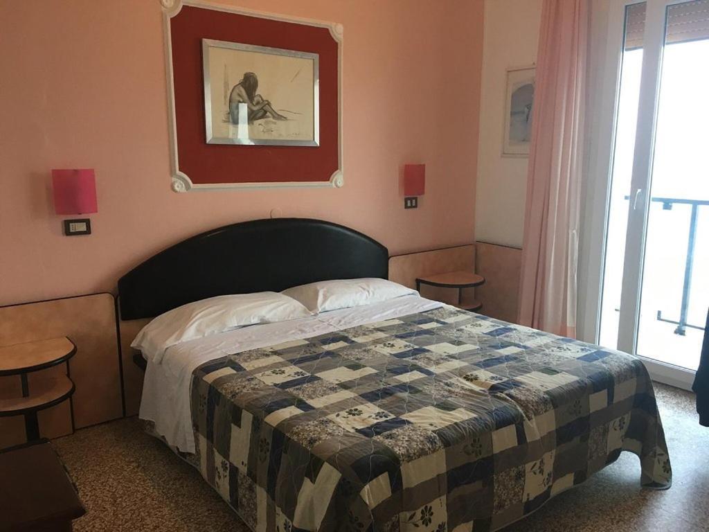 Hotel Primavera Sul Mare Лидо-ди-Савио Экстерьер фото