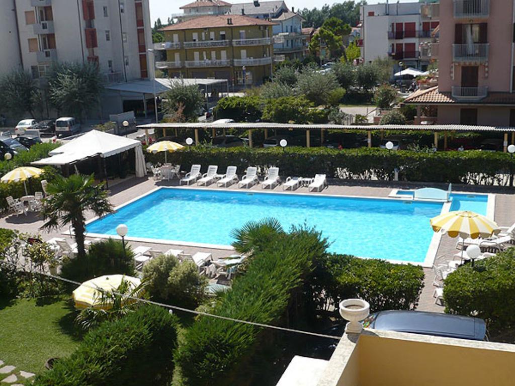 Hotel Primavera Sul Mare Лидо-ди-Савио Экстерьер фото