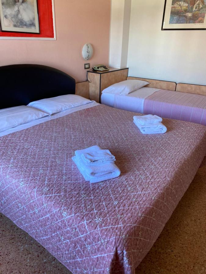 Hotel Primavera Sul Mare Лидо-ди-Савио Экстерьер фото