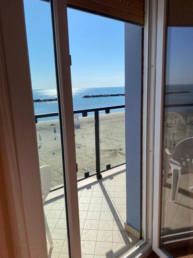 Hotel Primavera Sul Mare Лидо-ди-Савио Экстерьер фото