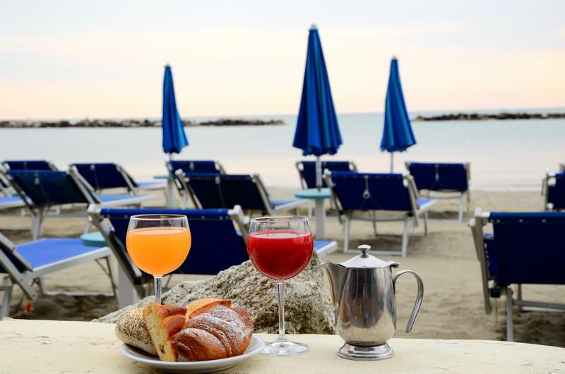 Hotel Primavera Sul Mare Лидо-ди-Савио Экстерьер фото