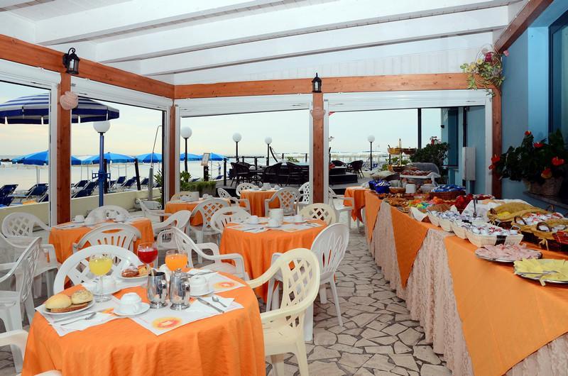 Hotel Primavera Sul Mare Лидо-ди-Савио Экстерьер фото